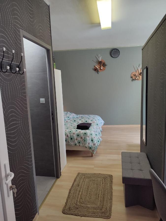 Studio Independant Acces Direct Autonome. Le Cateau-Cambresis Kültér fotó